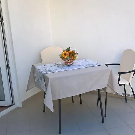 & Marigold Casa de hóspedes Baška Voda