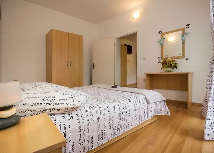 Guest house & Marigold Baska Voda