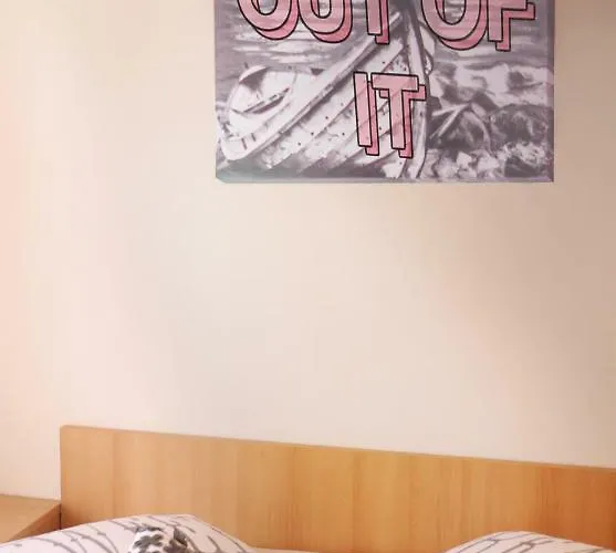 & Marigold Guest house Baska Voda
