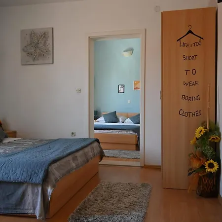 Konukevi & Marigold 3*