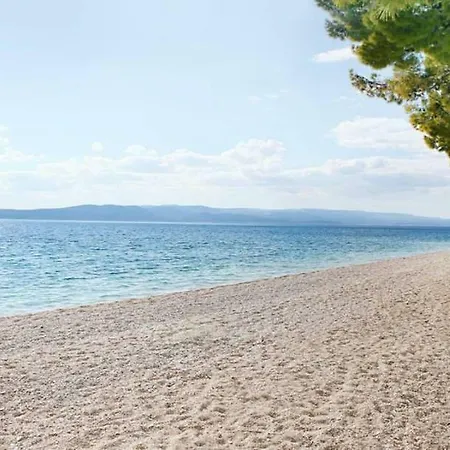 & Marigold Baška Voda