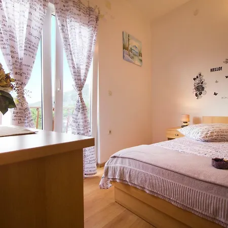 Konukevi & Marigold Baška Voda