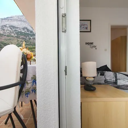 Konukevi & Marigold Baška Voda