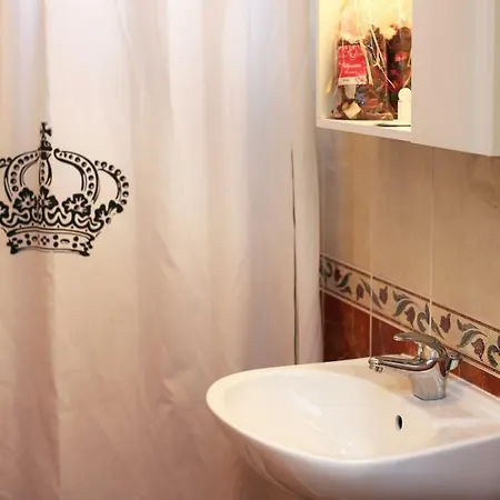 & Marigold Guest house Baska Voda